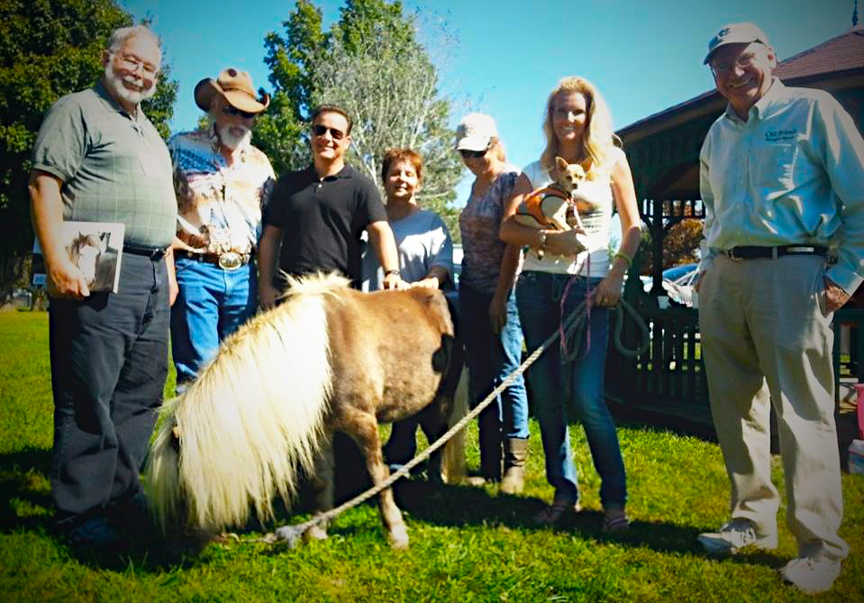 Michael Blowen (right) hosted the International Equine Conference 2013 Press Extravaganza with Equine Advocates (left to right) John Holland, R.T. Fitch, Scott Beckstead, Vicki Tobin, Terry Fitch, Simone Netherlands and friend.